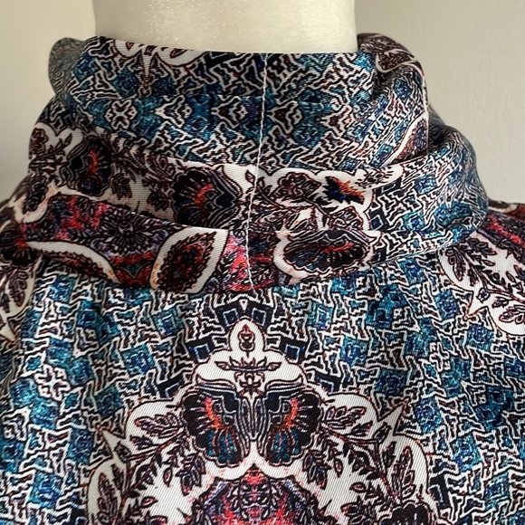 Amy Matto New York Rowan Shift Paisley High Neck Mini Dress - Picture 5 of 12